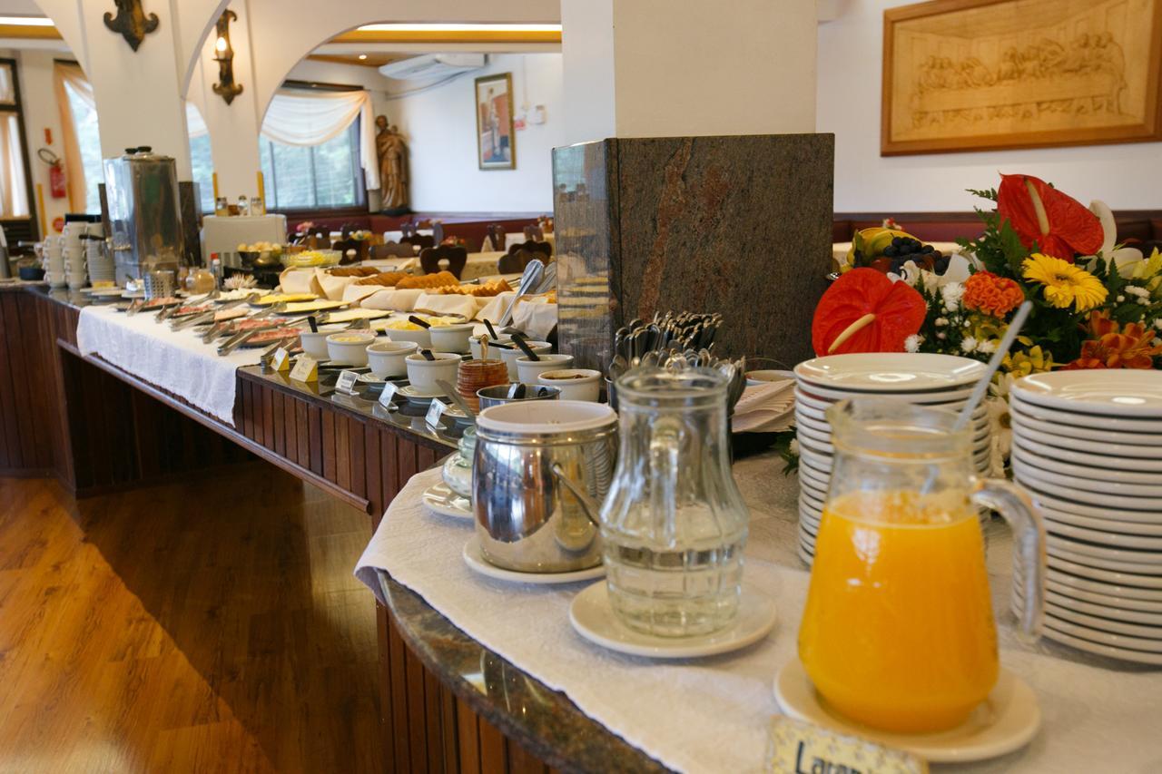 Hotel 13 Linden Treze Tílias Εξωτερικό φωτογραφία